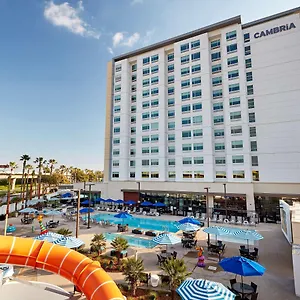 https://cambria-hotel-anaheim-maingate.topanaheimhotels.com